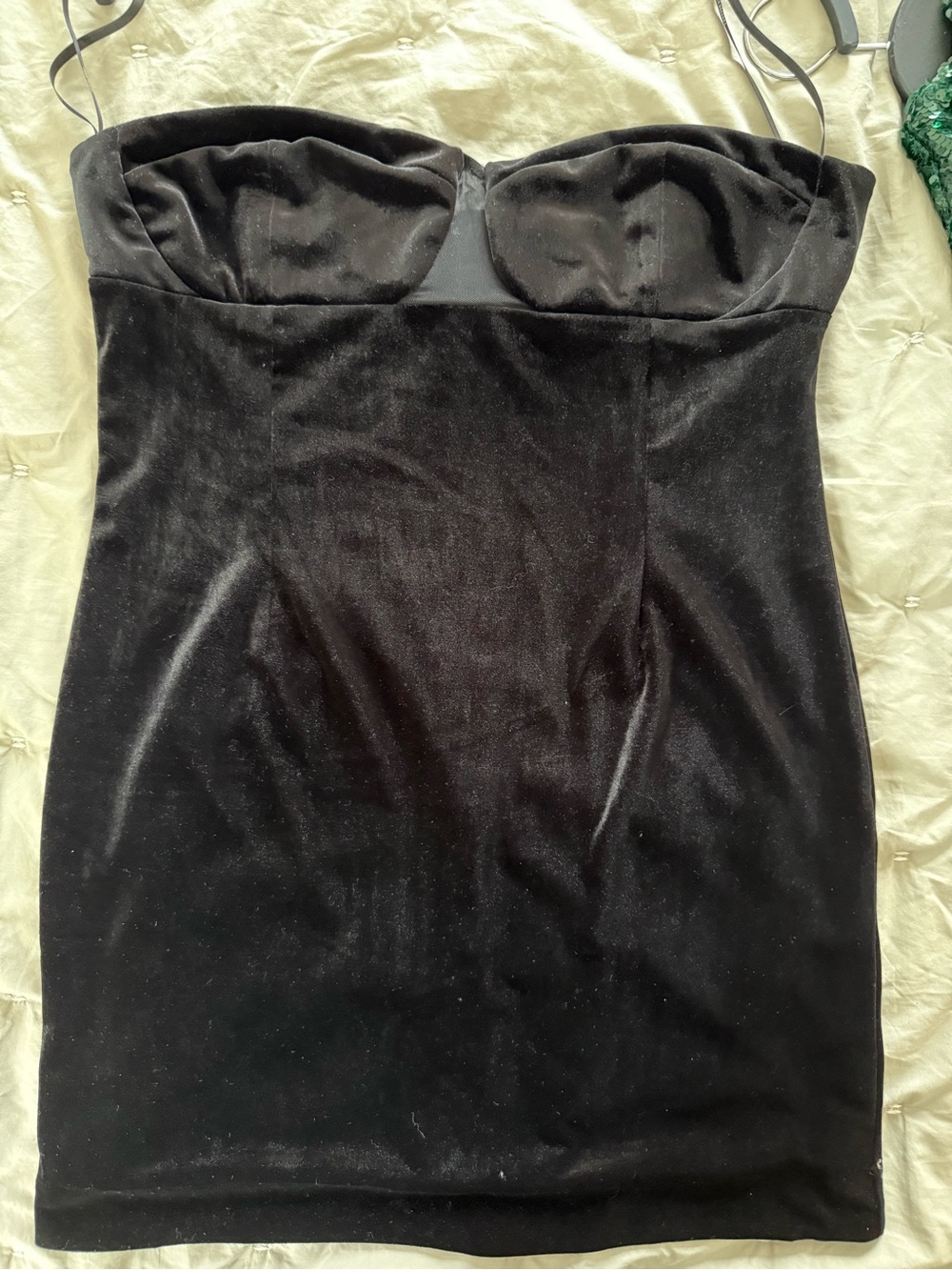 Forever 21 Black Velvet Strapless Mini Dress